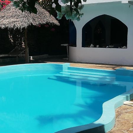 Chiky Villa Watamu Exteriör bild