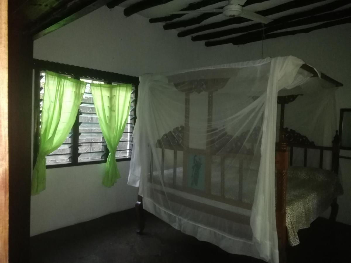 Chiky Villa Watamu Exteriör bild