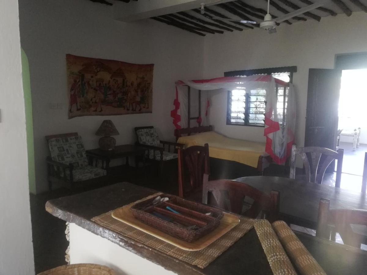 Chiky Villa Watamu Exteriör bild