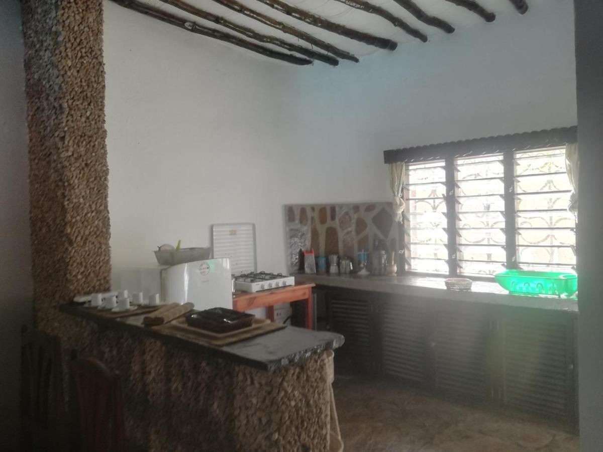 Chiky Villa Watamu Exteriör bild